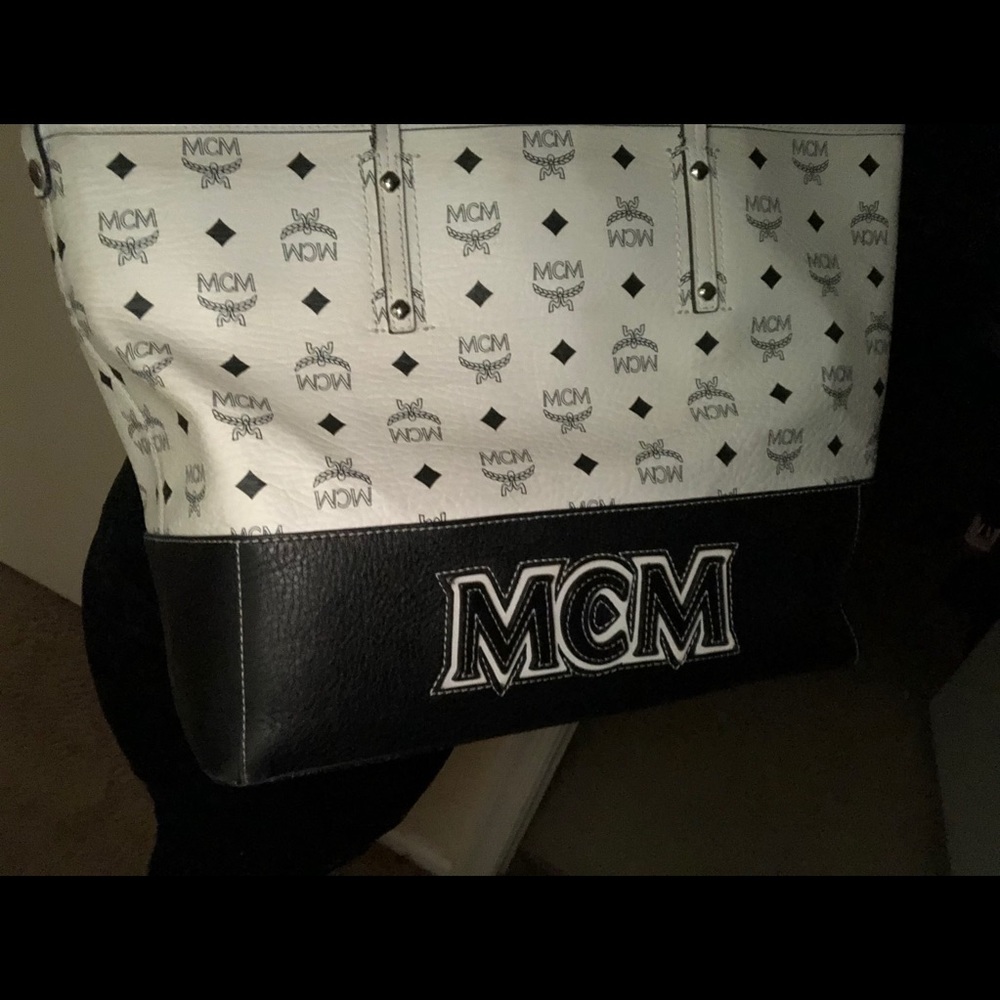 Authentic MCM tote bag 👜